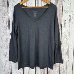 Torrid Plus Size 2X 18/20 Gray V-Neck Long Sleeve‎ Basic T-Shirt Pullover Top